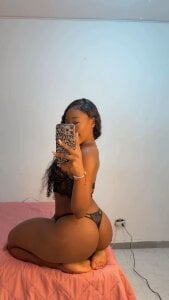 AbbySwan_の😼🍑の 2枚の写真