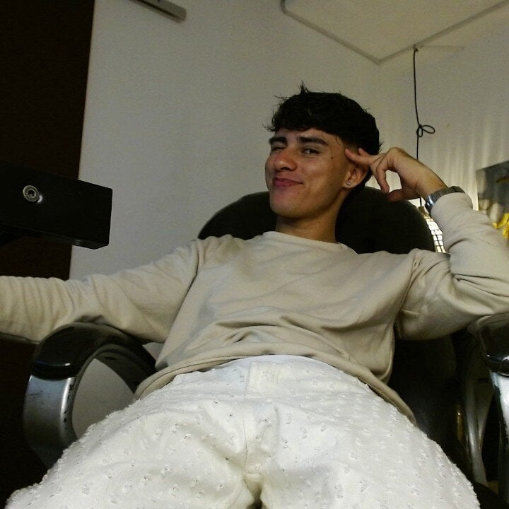 Dyla_n18 Trending Pic 3293