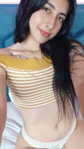 EmmaWilliamss3 Public Pic 2