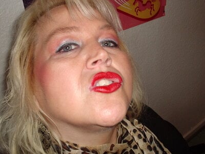 Blasflittchen selfies im Büro Pic 6