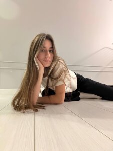 NilaBartkus business look😉 Pic 3