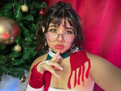 Zara_Snow your horny elf girl Pic