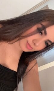 Sabrina_Skyy Public Pic 3