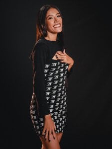 alicemoon__let me model you, love 😍🖤 Bild 2