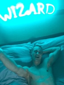 WIZARD IN NEON de Lstfl_Wizard  3 Imagens