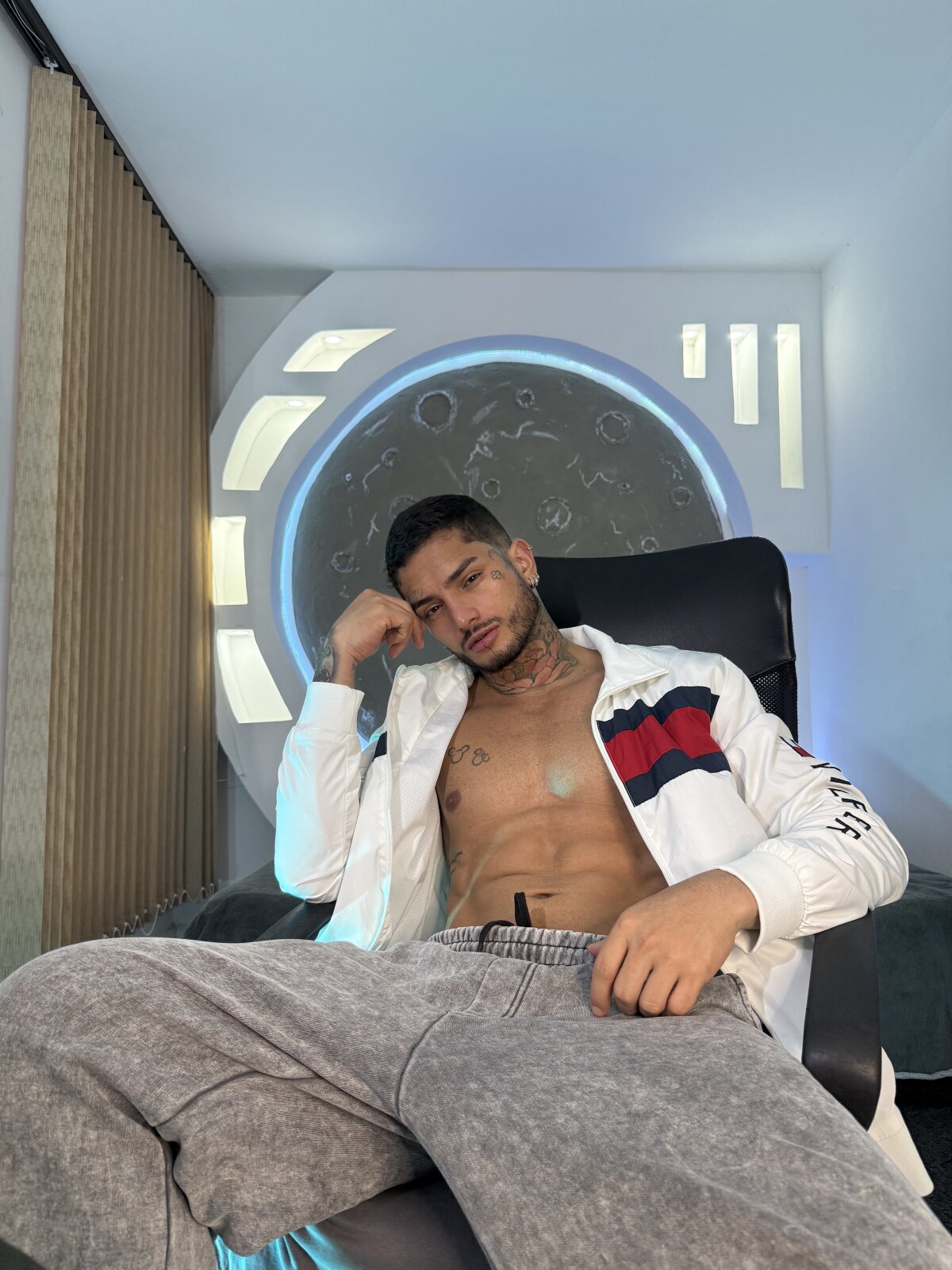 Alanrodgers Trending Pic 8171