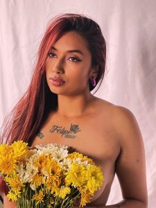 zoey_ferrer Public Pic 2
