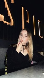 Public de HillaryZelek Foto 2