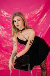 ScarletBlackwood Public Pic