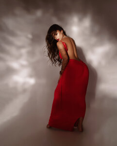 vegaa_luck Red for love Pic 5