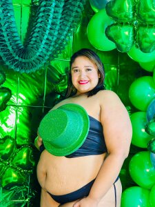 BustyyJuicy_Rs 🍀💚😏 Maybe I’m the luck you didn’t expect… but needed. 🔥 Foto 4