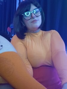 Mariana_velezz Velma! 🧡🔎 Pic 6