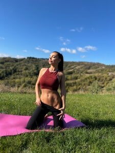 Anna_Nobel outdoor fun Pic 4