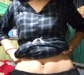 Trisha19 Public Pic 2