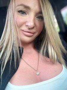 WoW__JuliaBlonde ✨📸Selfie time📸✨ Photo 6