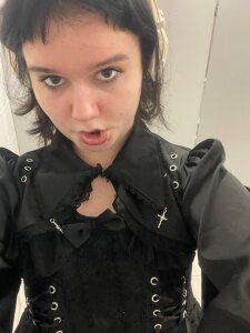 TracyLilith Public Pic 8