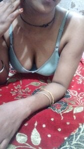 Hot-Couple26 Public Pic 3