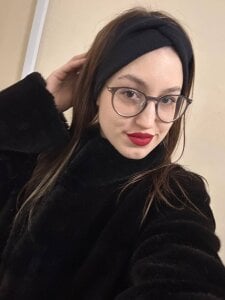 NicolaHulse headband and red lipstick💋 사진 4