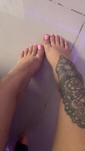aphroditebloom U like the new nails? Pic 2