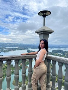 Ashleypetite_ Public Pic