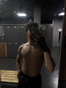 Yas_bigg Public Foto 4