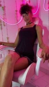 Taylor__Brown being happy Pic 3