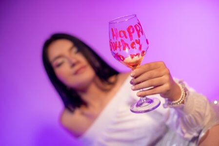 RoxanaBorns_ My birthday is coming, come with me! Come with me to spend an incredible day🎉🎂🎁✨❤️ Pic 2