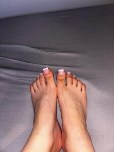 tiny_rosa2k20 Princess’s foot pics💅 Pic 6