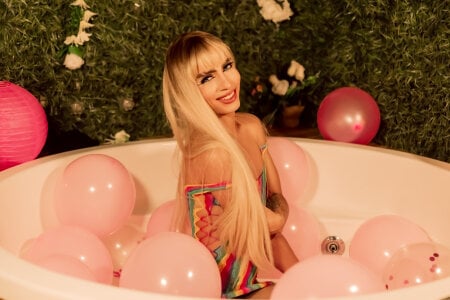 annie_thomson00 Public صورة واحدة|annie_thomson00 Public صورتان|annie_thomson00 Public  4 صور|annie_thomson00 Public  4 صورة