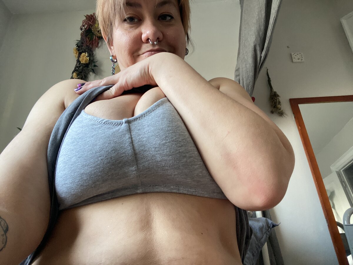 NymphoBuzi popularna fotka 6104