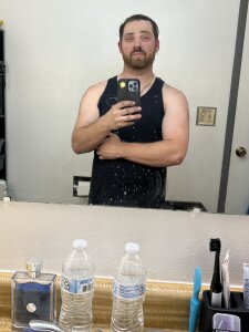 HotCamAndCheeze: Public ( 2 фото)