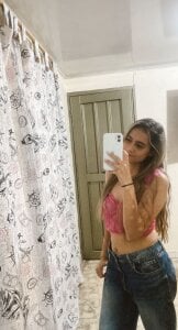 IsabellaClarkeC I'm live now, baby... 8::30 AM to 330 PM (Colombia). I’ve missed the way your eyes undress me. Come Pic 3