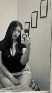 kiariibby only me Pic 2