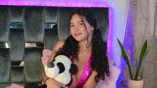 Sophya_Bell: Public ( 3 фото)