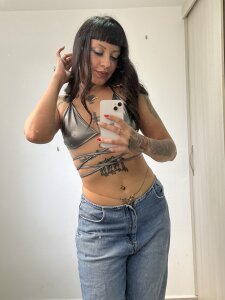 Mollyyy_ Public 사진 4