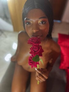 Coral_w10の🔥 “Red Passion on Valentine's Day” 🔥の枚の写真