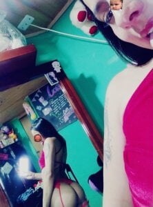 Emily-Fire: Public ( фото)