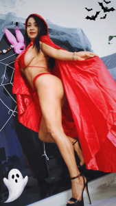 sophie-newton It´s halloween😈🎃 Pic 5