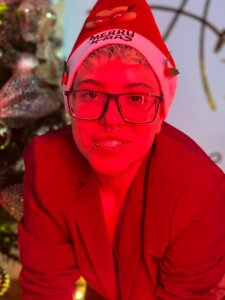 ArielFoster Christmas Pic 2