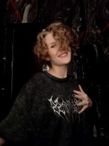 AnnaleePake Enjoyment Pic 3