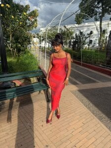 Daphnewalker__ a casual outing Foto