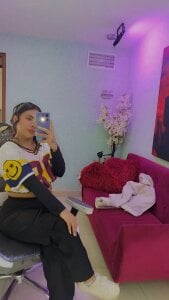 Rousse_land a tender girl Bilde 2