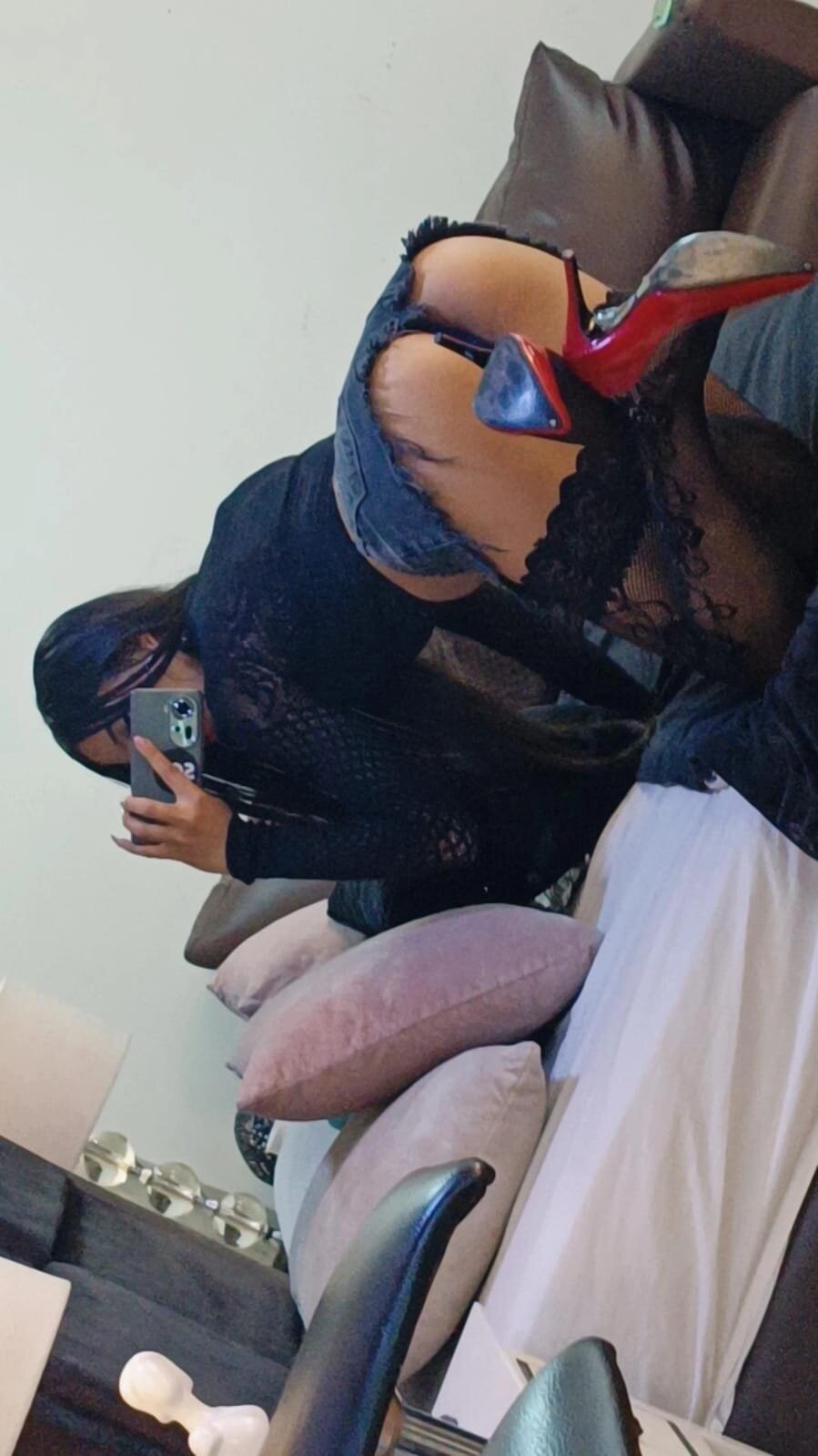 NahomyCarther immagine di tendenza 7609