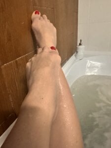 MY FEET od Mari69Juana  snímek