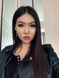 AraIkenberry On a serious vibe Pic