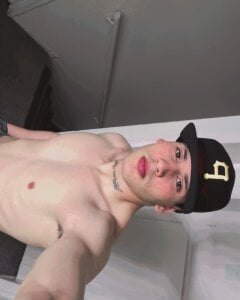 MrBadBoyX: No sweater for you ( фото)