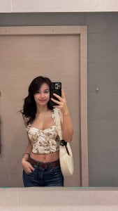 Adriennesexxx Public Pic