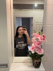 LexiVale Kiss you Pic 2