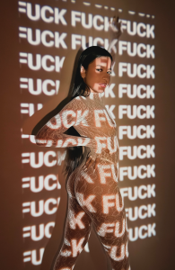 SophieHouston_Light, skin and forbidden words图片 2