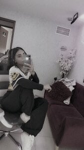 Rousse_land a tender girl Bilde 3